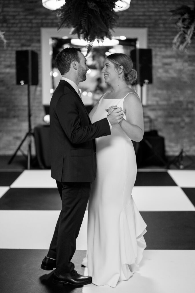 MaddyDan_WEDDING-543